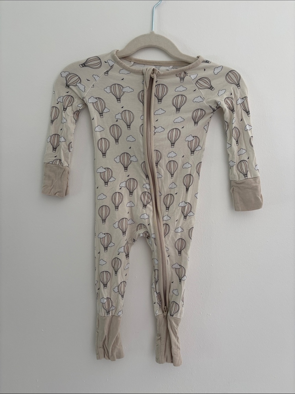 SHEIN Cream Hot Air Balloon Print Footie